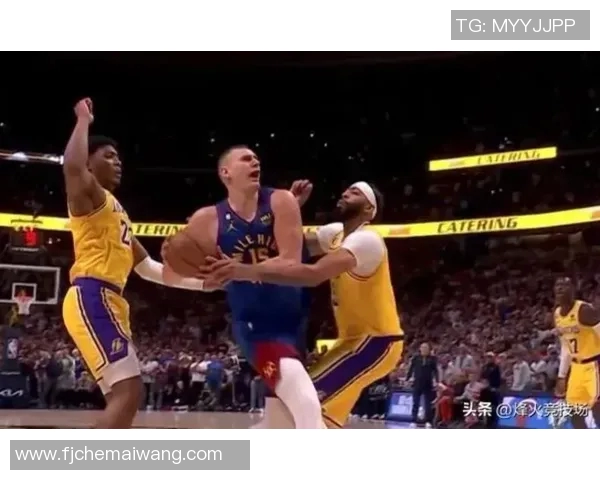 足球巨星与NBA超级球星竞技场内外影响力深度解析